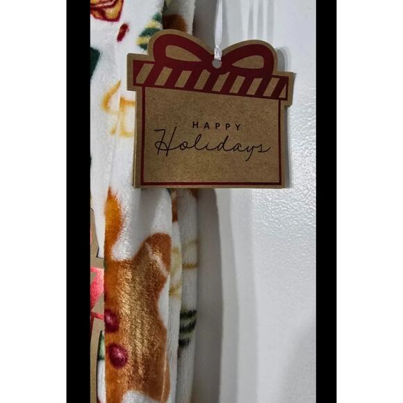 Happy Holiday Christmas Gingerbread Man, Presents, Bell Throw 50x70 NWT - Picture 2 of 4